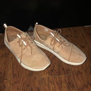 Toms sneakers